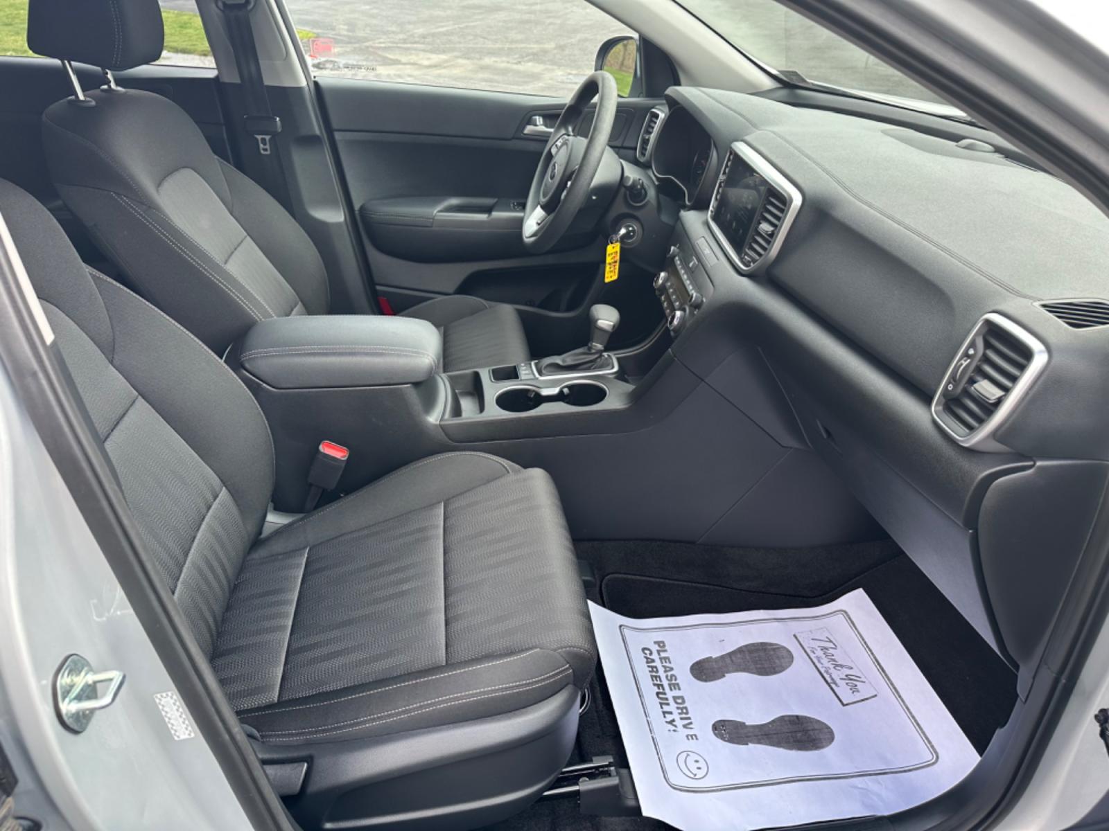 2021 Silver Kia Sportage (KNDPMCAC8M7) with an 4 engine, automatic transmission, located at 8464 Route 219, Brockway, PA, 15824, (814) 265-1330, 41.226871, -78.780518 - Photo #17